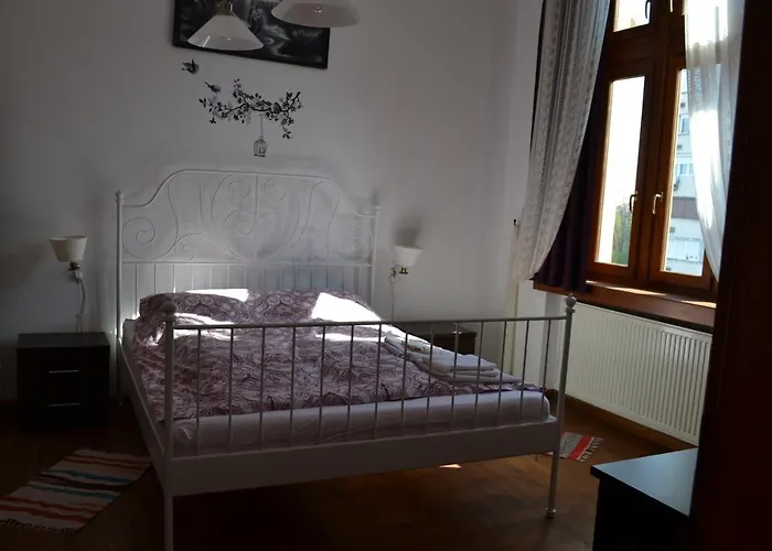 Bastion 1 דירה *